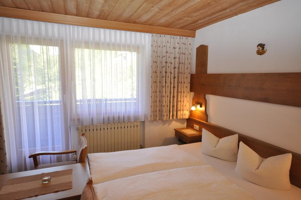Apart - und Frühstückspension Jägerheim Kaunertal Habitación foto
