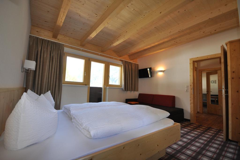 Apart - und Frühstückspension Jägerheim Kaunertal Habitación foto